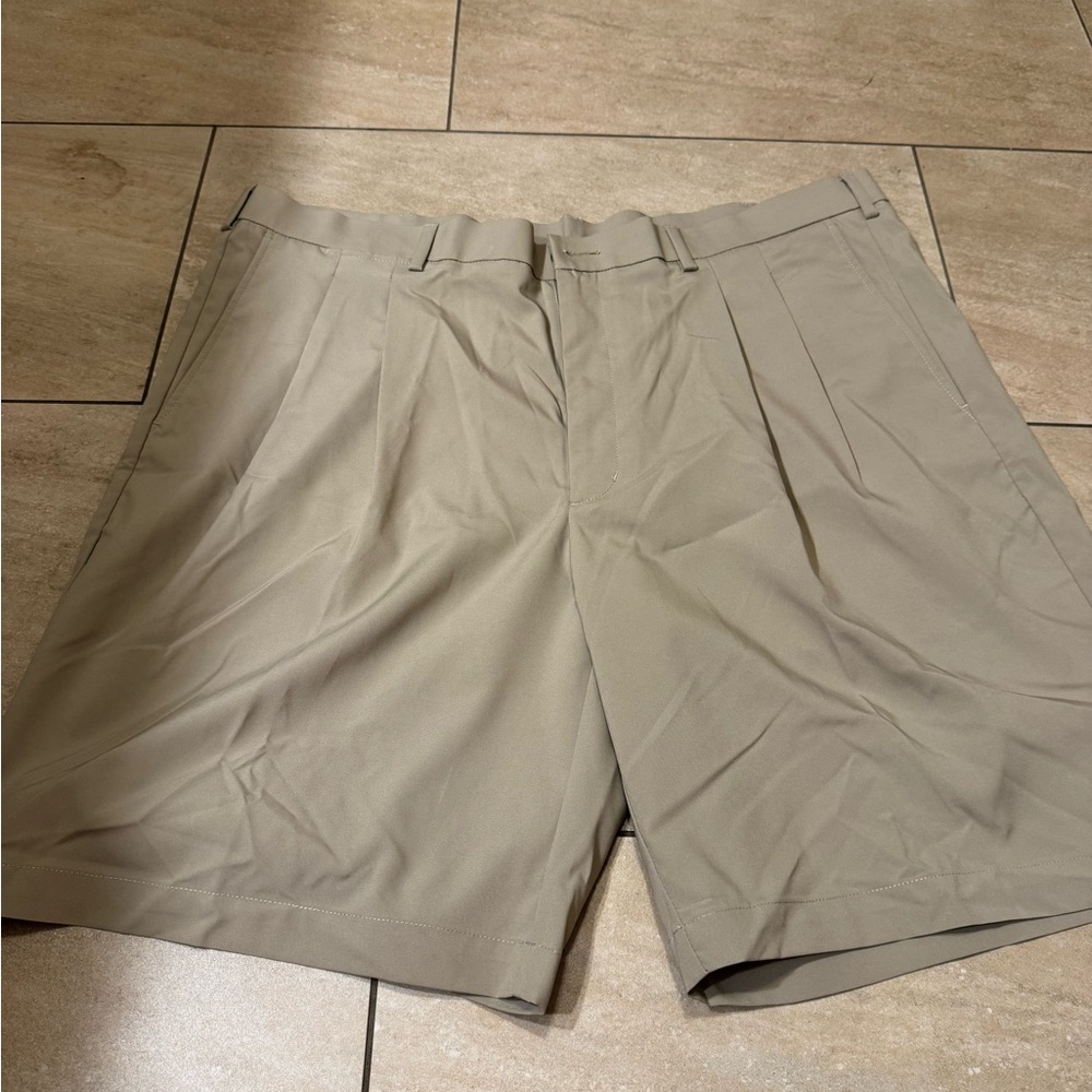 PGA Tour Men's Flat Front Shorts in Tan